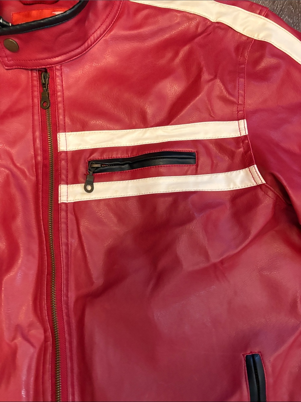Men's Red Zip-Front Racing Jacket with Contrast Stripes - Picture 4 of 7